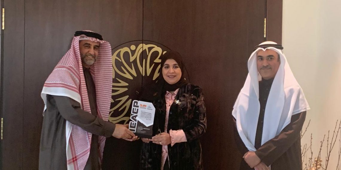 شخصيات بحرينية رفيعة المستوى “أعضاء شرف” في الإتحاد الدولي للمسؤولية المجتمعية