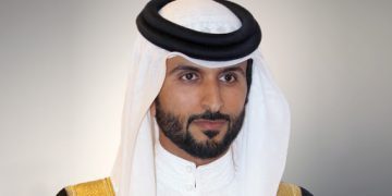 تكريم سمو الشيخ ناصربن حمد ” بجائزة شخصية العام القيادية الفخرية في مجال المنح”