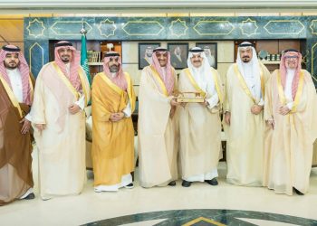 استقبل أمير المنطقة الشرقية وفدا رسميا من الشبكة الإقليمية للمسؤولية الاجتماعية