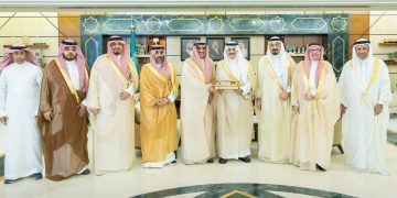 استقبل أمير المنطقة الشرقية وفدا رسميا من الشبكة الإقليمية للمسؤولية الاجتماعية