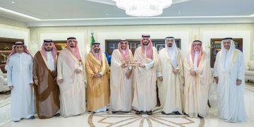 نائب أمير المنطقة الشرقية، يستقبل وفدا رسميا من الشبكة الإقليمية للمسؤولية الاجتماعية